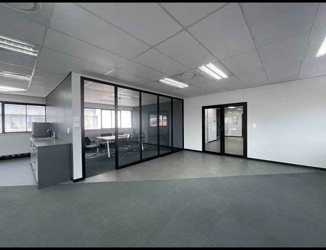 238M² OFFICE TO LET IN SANDTON CENTRAL